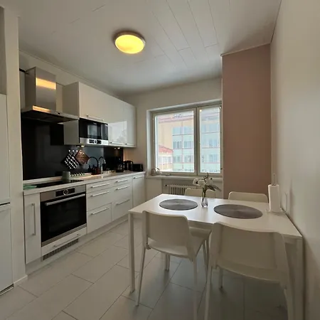 Lovely Two-room With Balcony Near Bus- And Railwaystation Apartmán Turku
