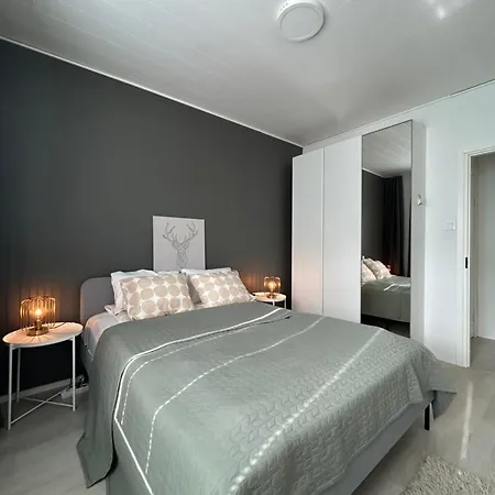 Apartmán Lovely Two-room With Balcony Near Bus- And Railwaystation *