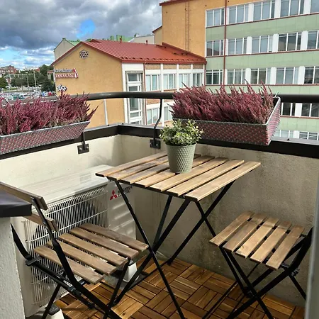Apartmán Lovely Two-room With Balcony Near Bus- And Railwaystation *