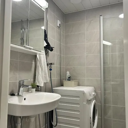 Lovely Two-room With Balcony Near Bus- And Railwaystation * توركو