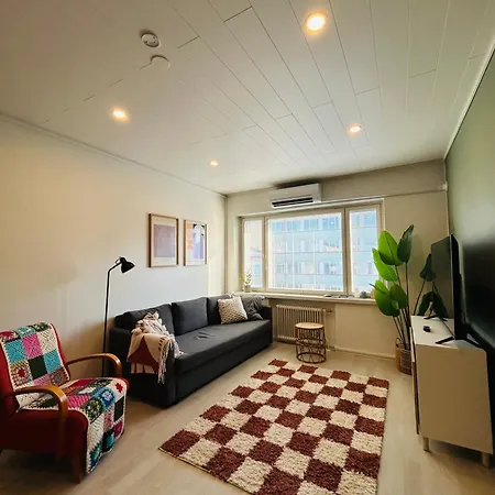 Lovely Two-room With Balcony Near Bus- And Railwaystation Apartment Turku