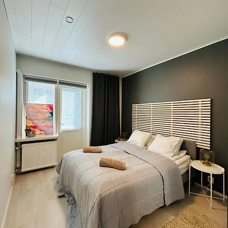 Lovely Two-room With Balcony Near Bus- And Railwaystation Apartment *