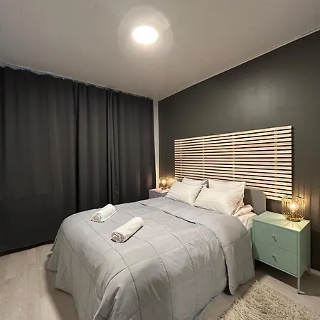 Lovely Two-room With Balcony Near Bus- And Railwaystation * Turku