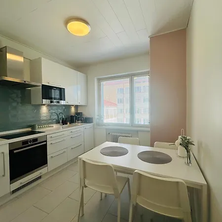 Lovely Two-room With Balcony Near Bus- And Railwaystation Apartment *